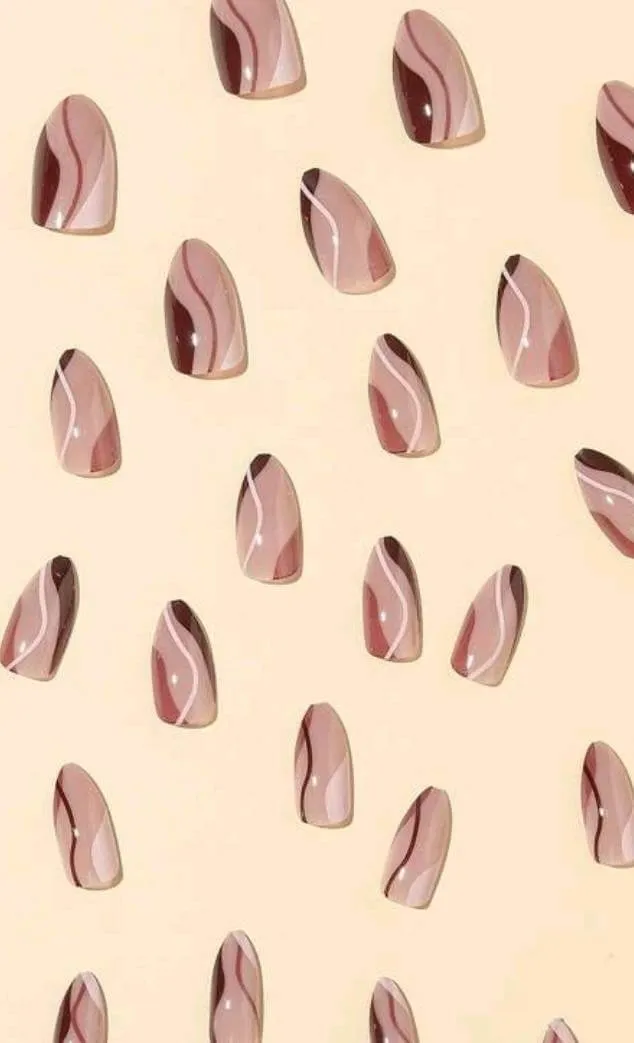 Beauty - Nails - almond