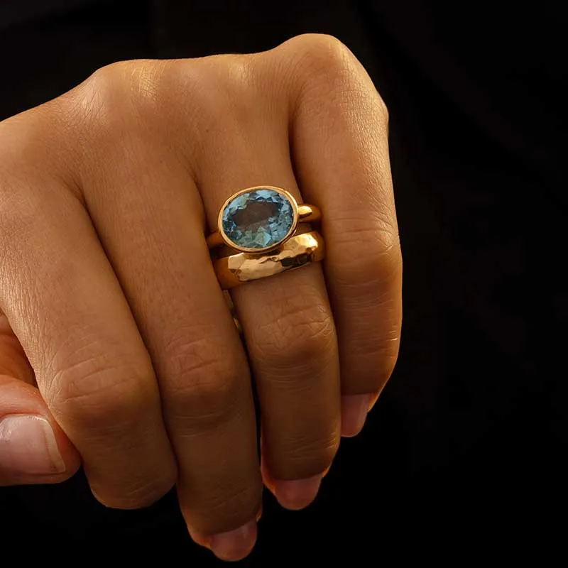 Leone Ring, Blue Topaz, Gold