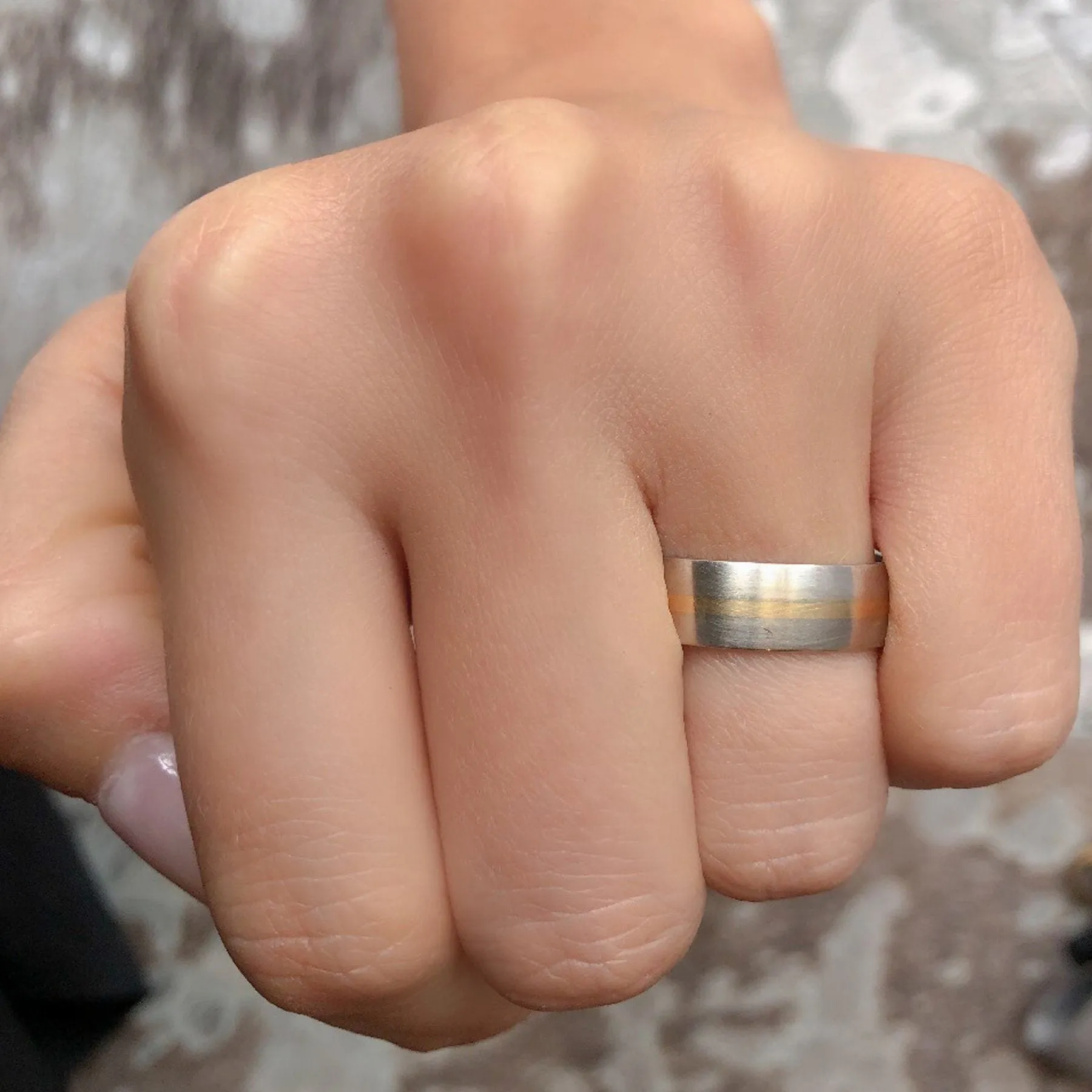 Men‘s Two Tone Wedding Band