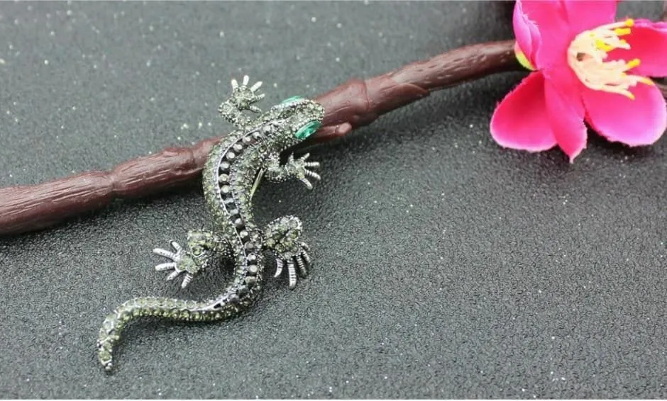Stunning silver plated vintage look lizard gecko christmas brooch cake pin n6
