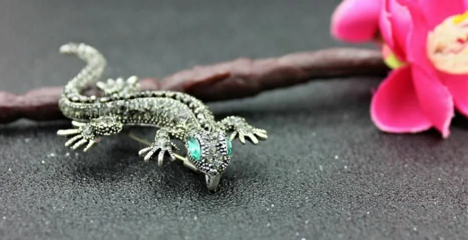 Stunning silver plated vintage look lizard gecko christmas brooch cake pin n6