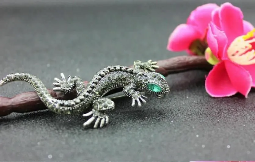 Stunning silver plated vintage look lizard gecko christmas brooch cake pin n6