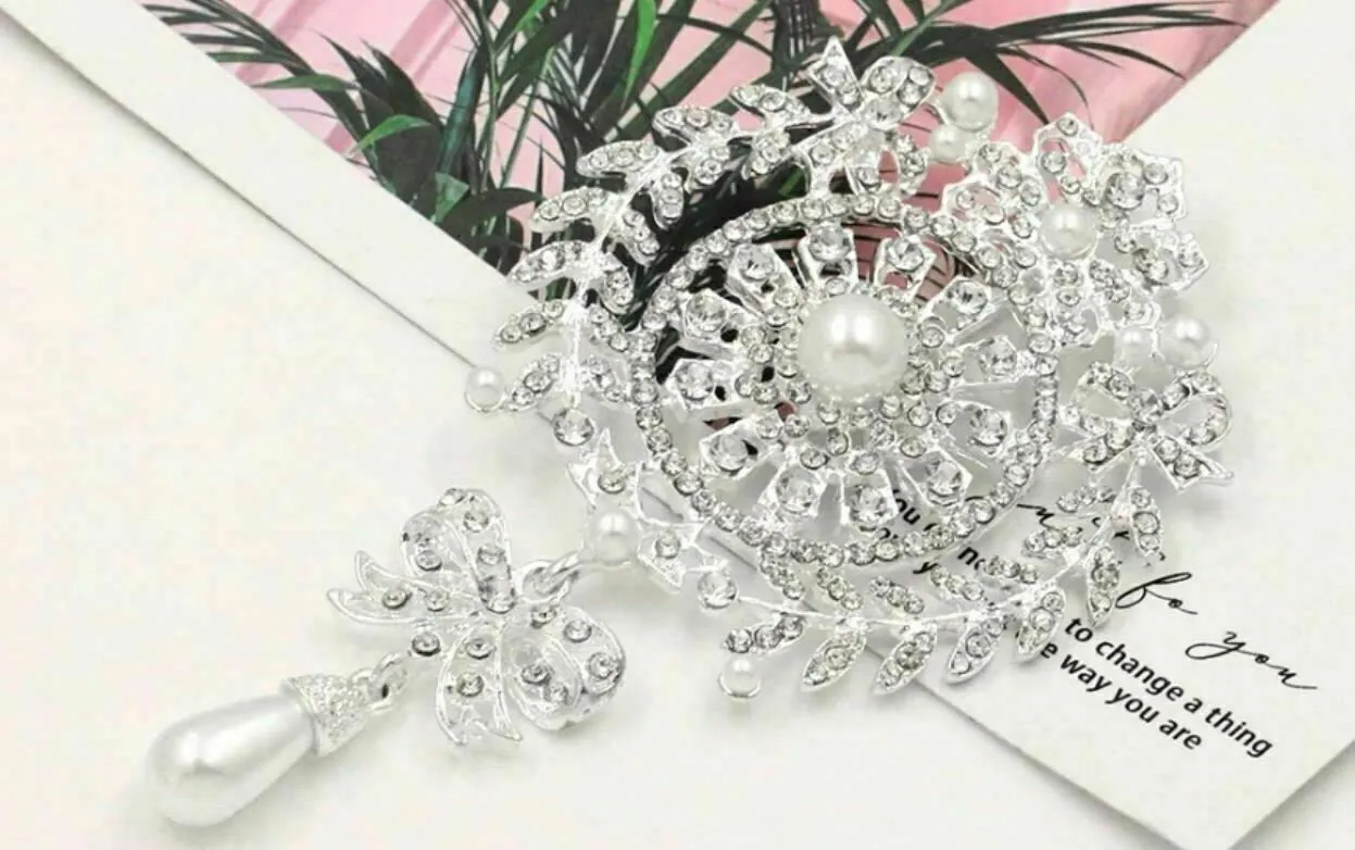 Stunning vintage look silver plated king royal celebrity brooch broach pin b49u