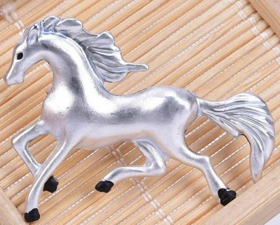 Stunning vintage look silver plated retro horse celebrity brooch broach pin z19