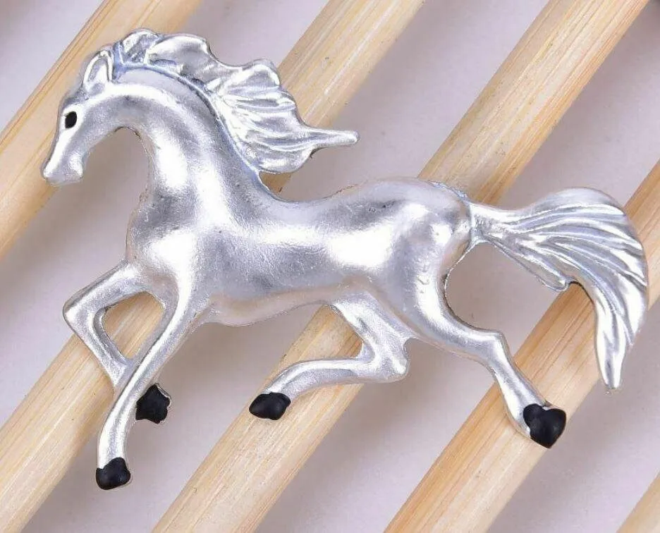 Stunning vintage look silver plated retro horse celebrity brooch broach pin z19