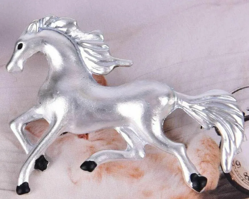 Stunning vintage look silver plated retro horse celebrity brooch broach pin z19
